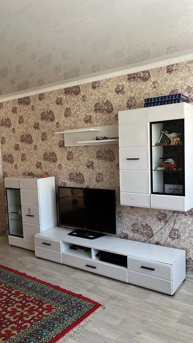 Стенка для зала. В хорошем состоянии