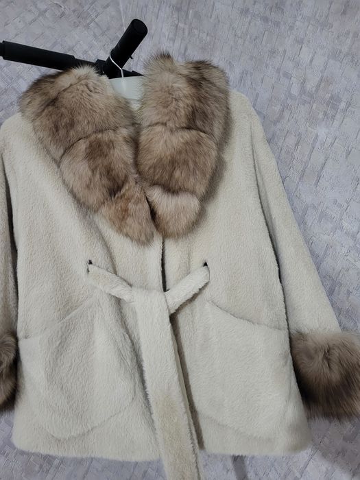 Пальто, поздняя осень-зима