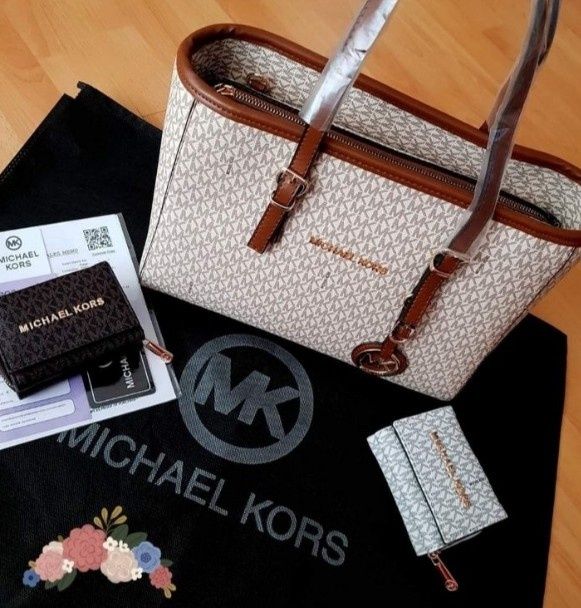 Geanta +portofel Michael Kors, model clasic,, saculet,eticheta incluse