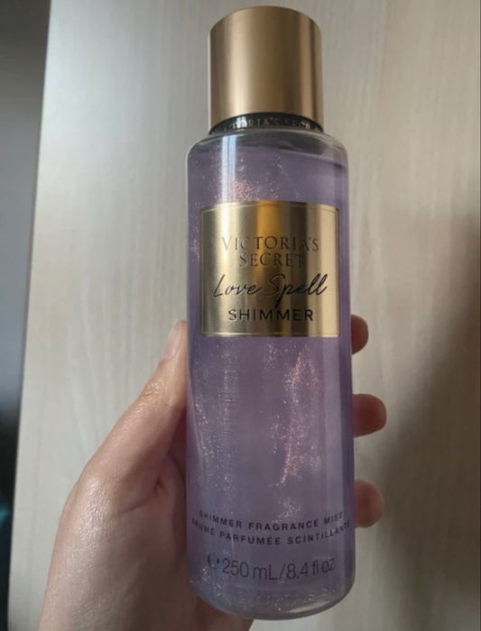 victoria secret shimmer body mist- love spell