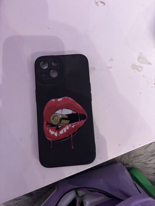 Iphone 13 със 15 калъфчета