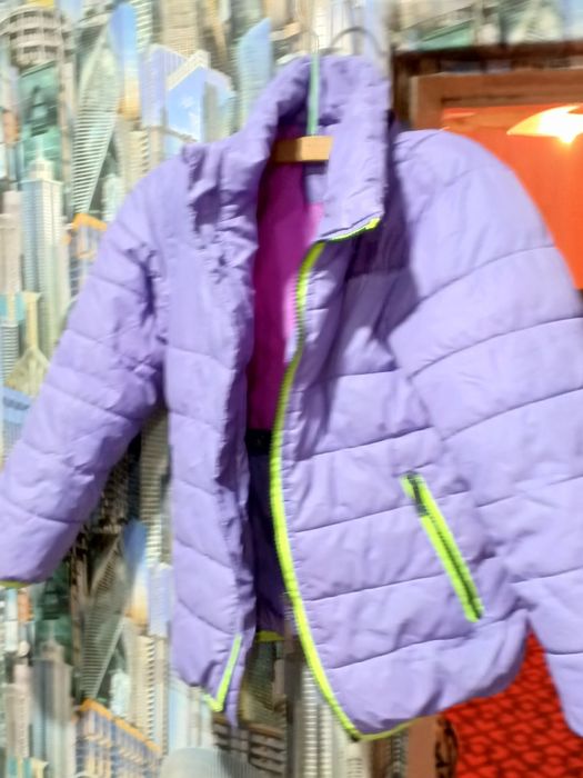 Продам детские куртки