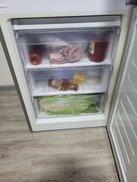 Холодилник веко нофрост