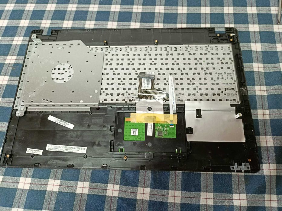 Elemente  Asus R512C R512M F551M