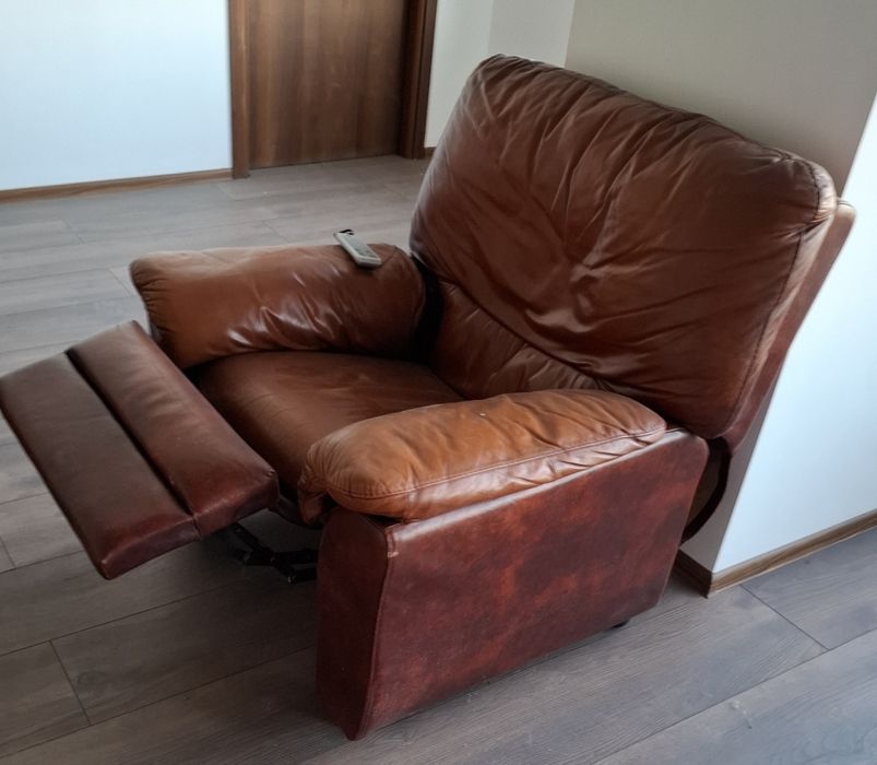 Super oferta, super preț!! Canapea  si fotolii din piele Mobexpert