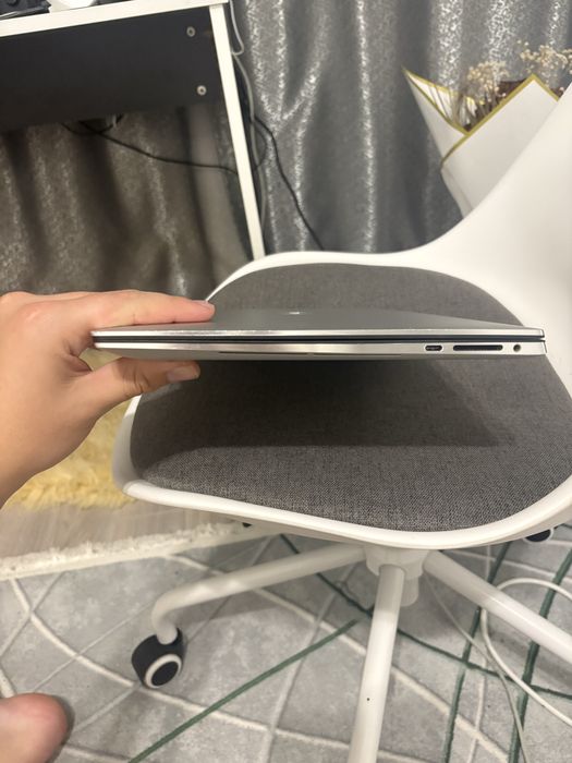 Laptop dell XPS 9500 16 gb GTX 1650 TI 1000 gb ssd nvme 15.6 UHD i7
