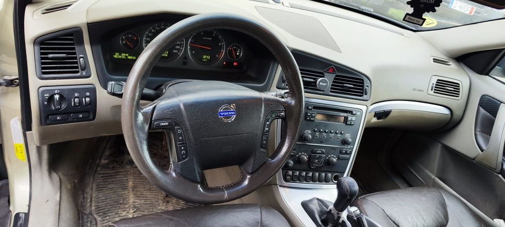 VOLVO XC70 2.4d AWD 185 cv