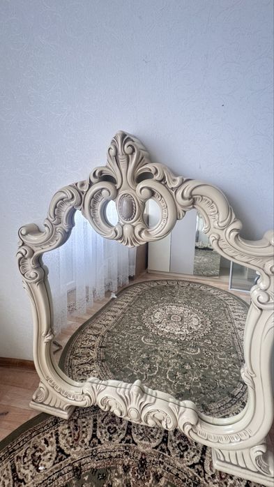 Зеркало в спальню