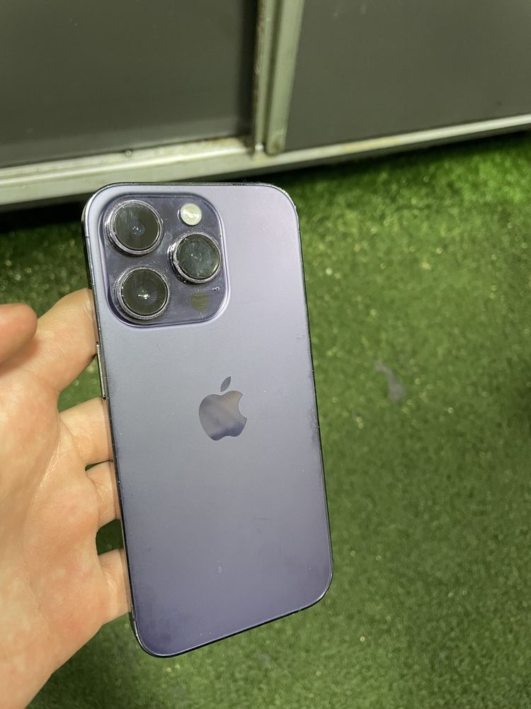 iPhone 14 pro Purple