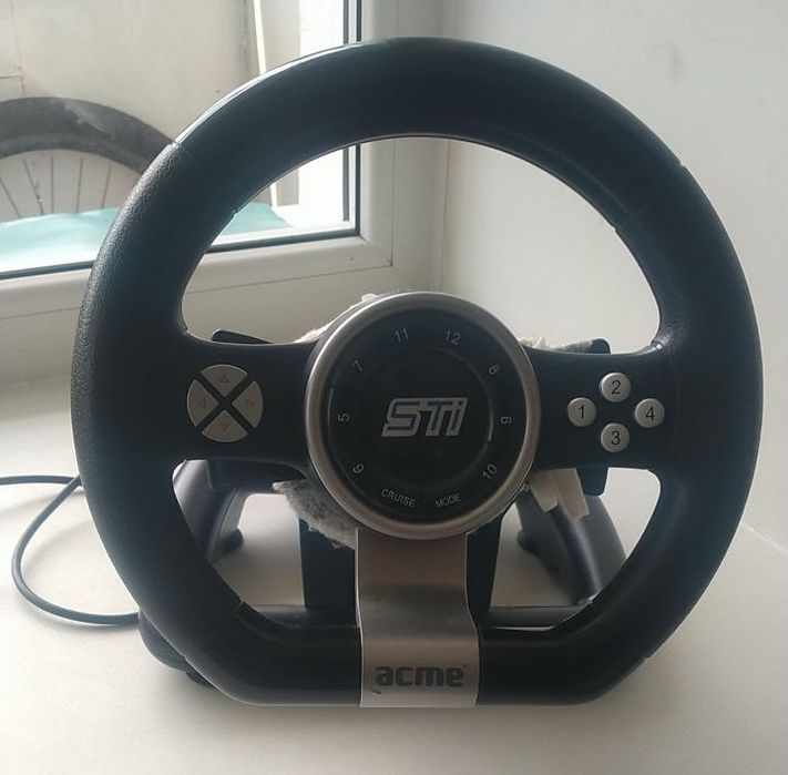 Игровой руль 90° с педалями