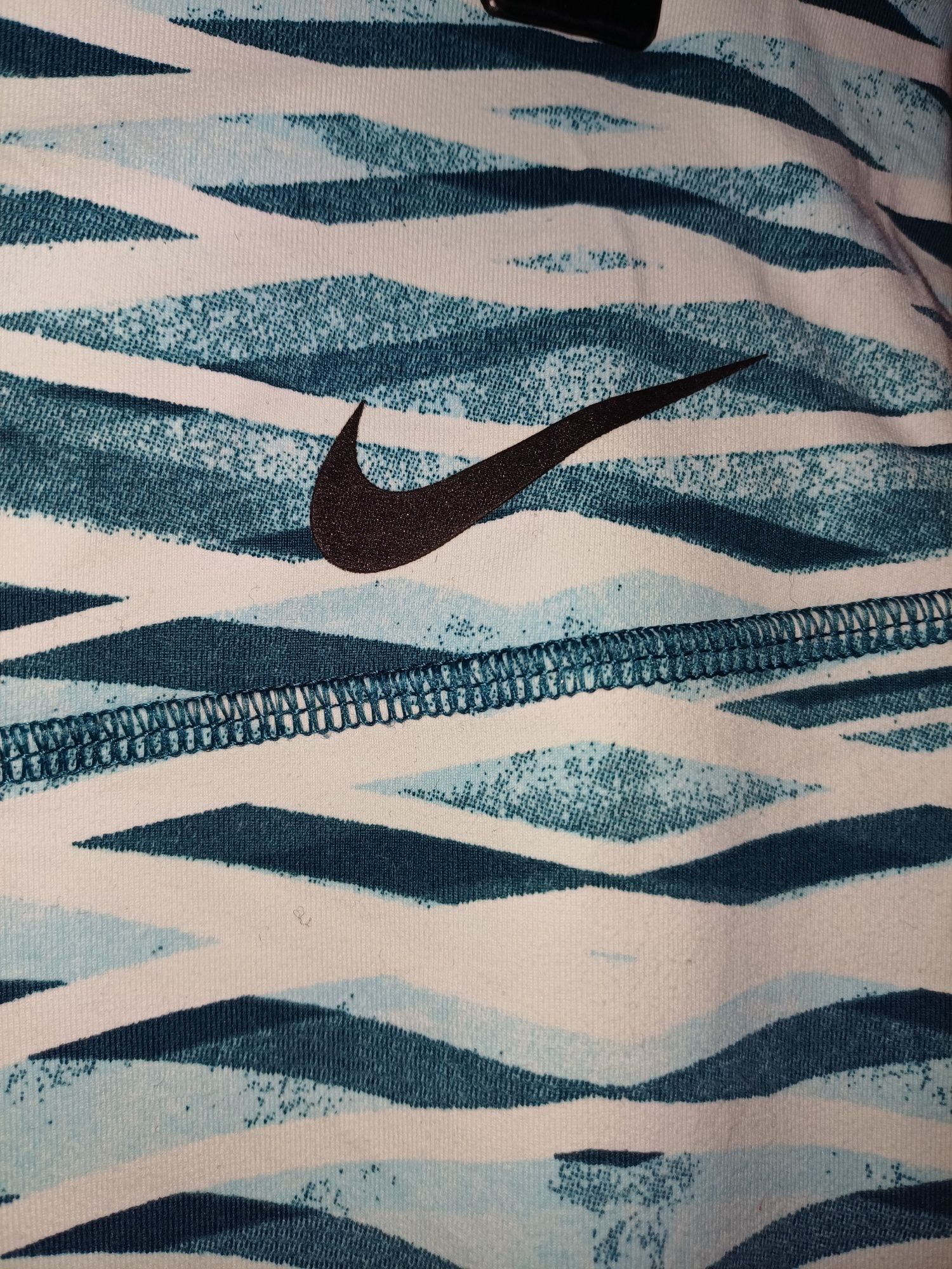 Дълъг Клин Nike L