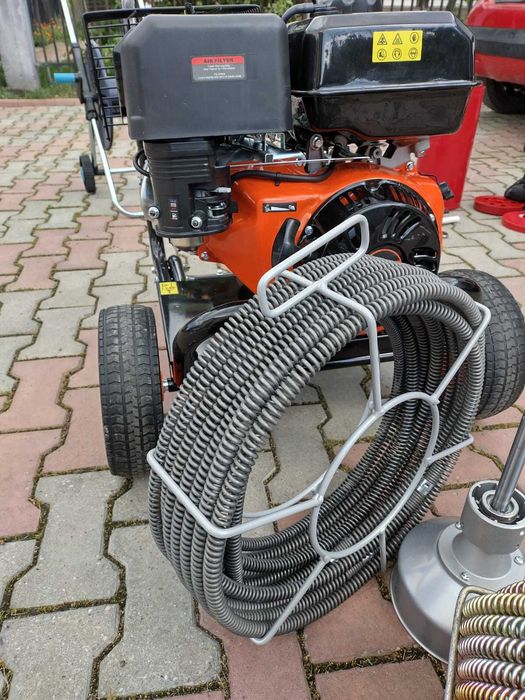 Desfundare canalizare/țevi cu sarpe mecanizat si spalare cu  presiune