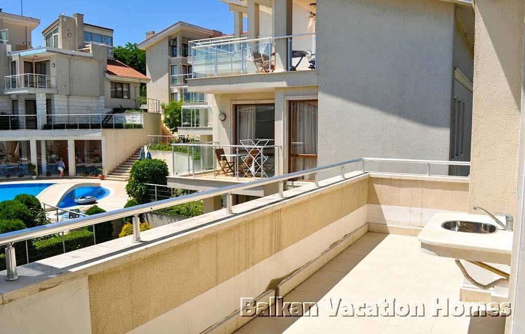 Продава се Къща в Бяла - 198 кв.м за 677 €/кв.м - Снимка #15