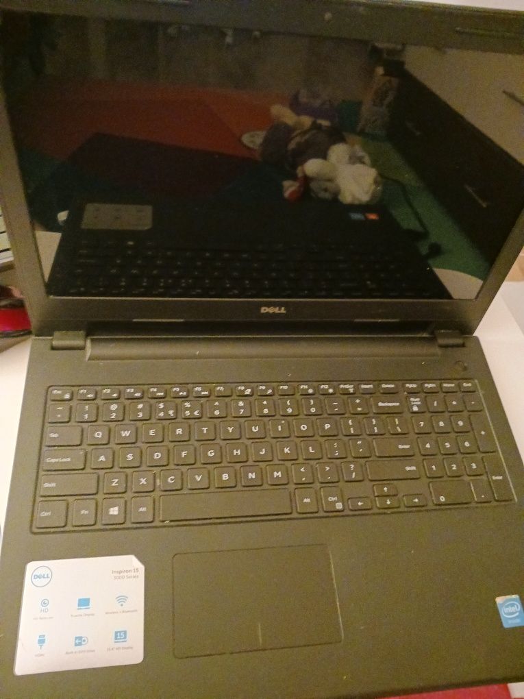 Laptop Dell Inspiron 15