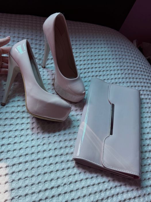 Комплект дамски токчета и чанта в отлично състояние