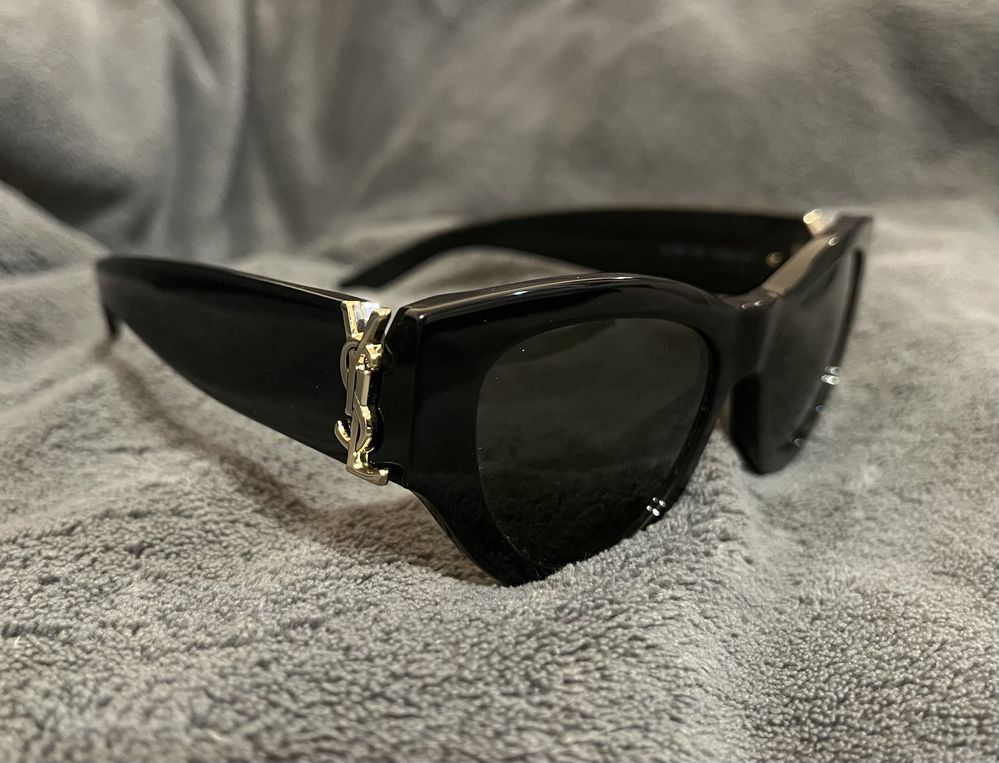 очила Yves Saint Laurent