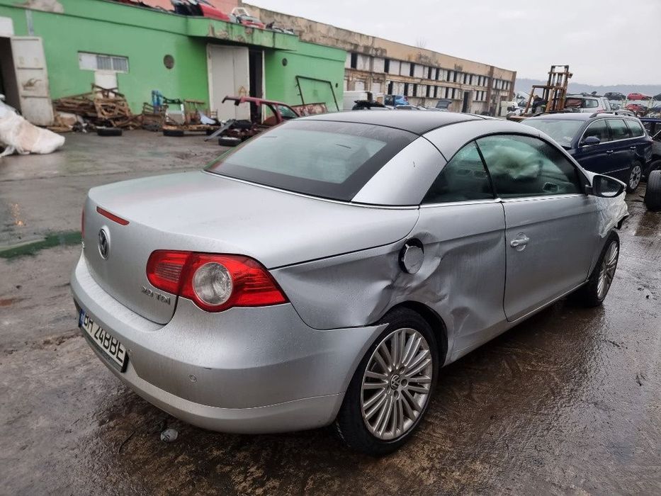 Dezmembrez VW EOS 2011 motor 2.0tdi CBAB  140cp  sistem decapotare decapotabila bara fata spate capota far stanga dreapta aripa tripla haion turbo injector macara geam dezmembrari