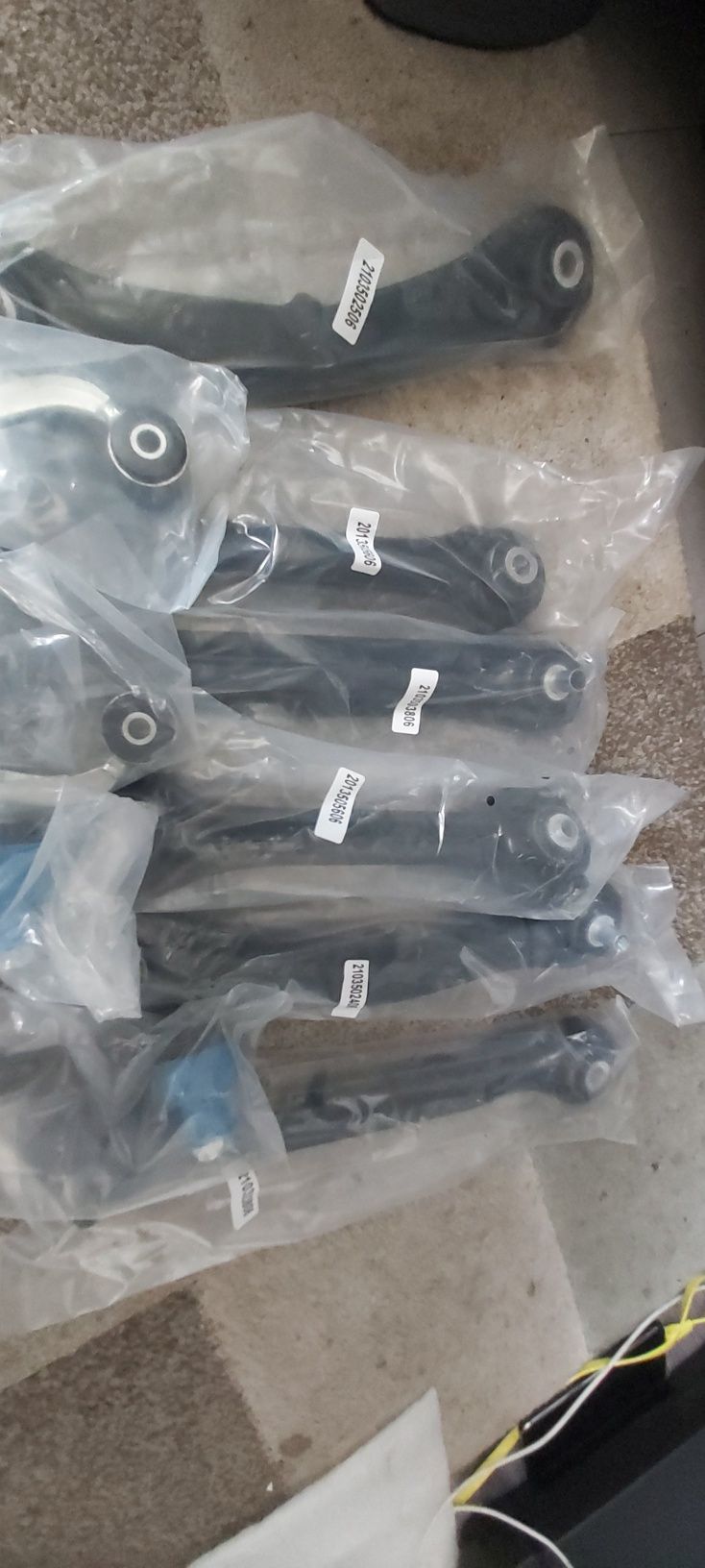 Set brate suspensie, compatibil Mercedes-Benz Set brațe suspensie punt