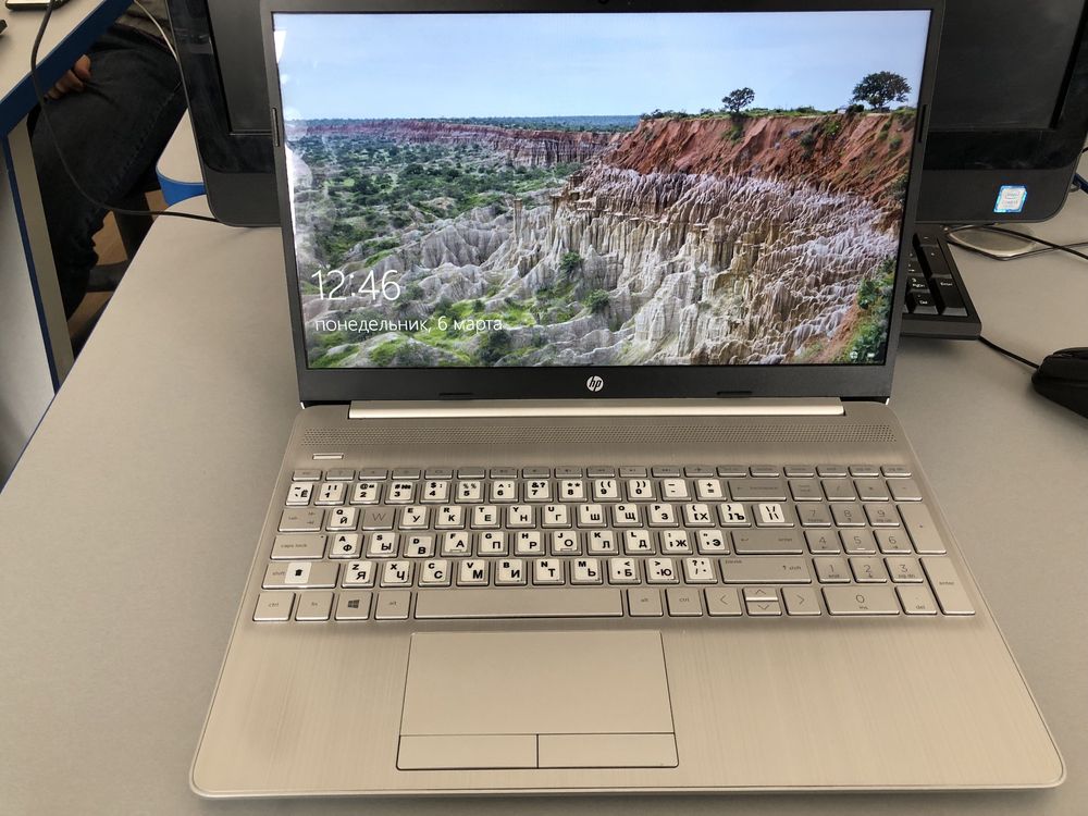 Hp Laptop 15.6 8/256gb ssd