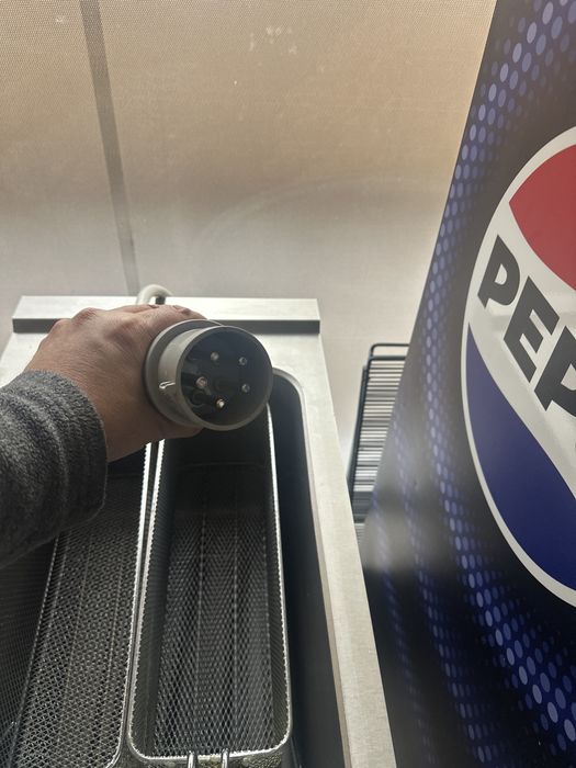 Професионален фритюрник