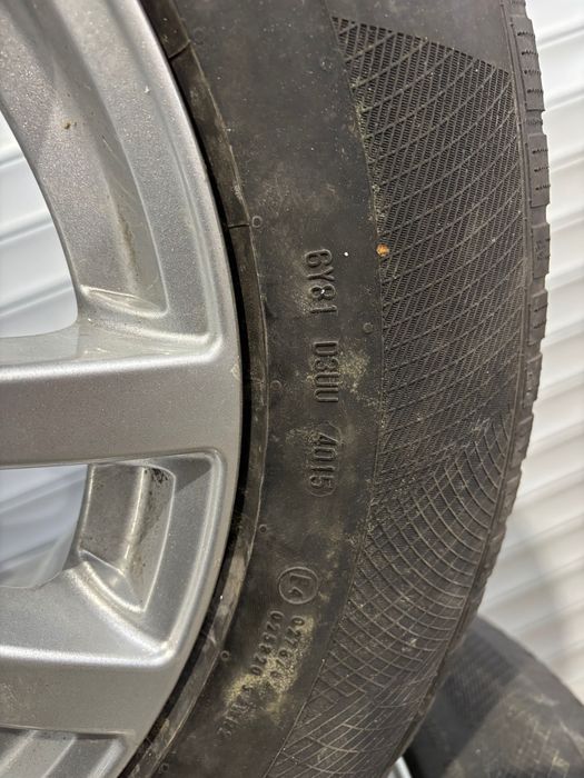 Мерцедес  гуми и джанти