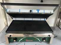 Toaster electric cu suprafata canelata