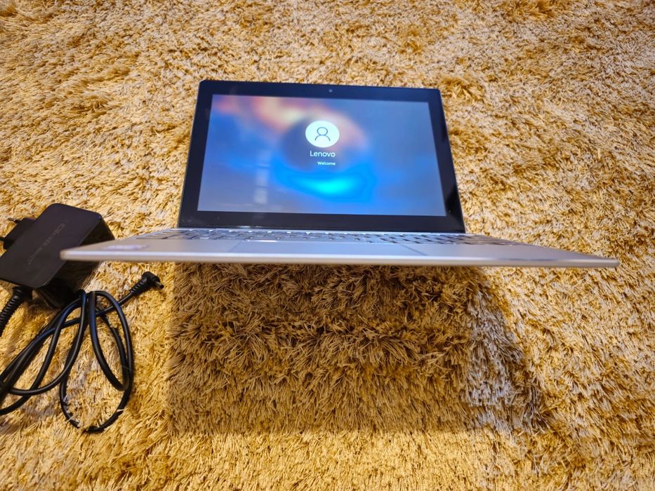 Vând sau schimb lenovo