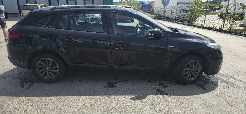 Renault Megane 
Model Bosé Edition
Motorizare 1.6 dCi 130 Cp