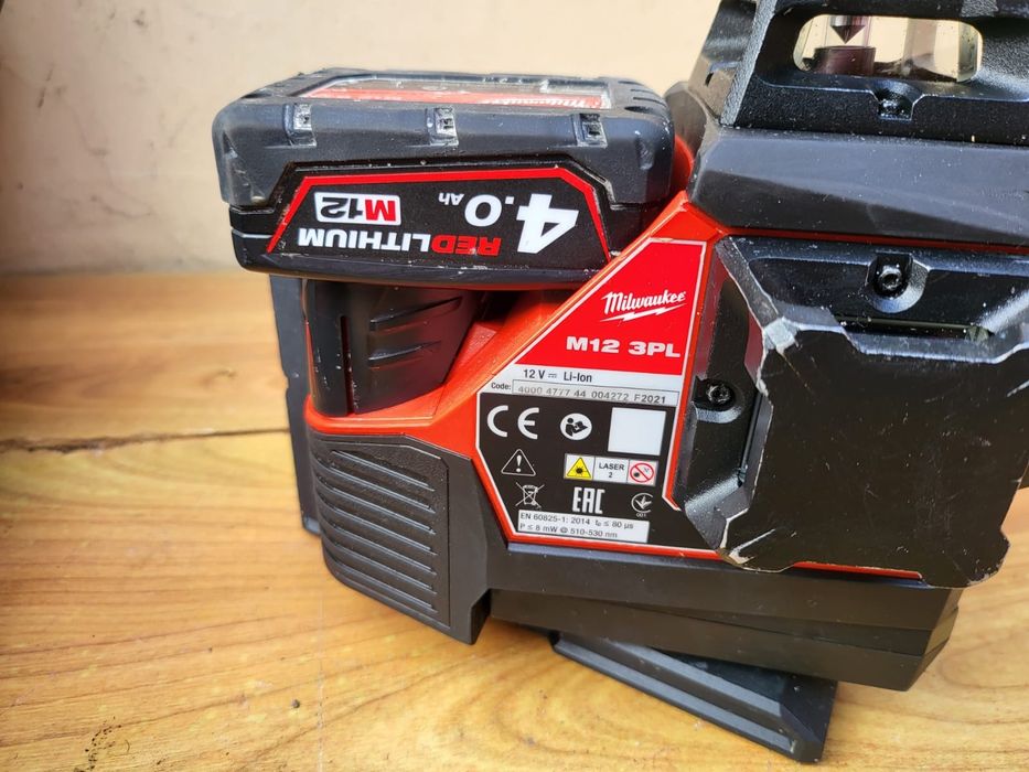 Nivela laser Milwaukee M12 3PL - 360 raza verde