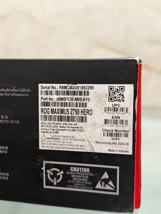 Placa de baza ASUS ROG MAXIMUS Z790 HERO, Socket 1700 NOUA SIGILATA