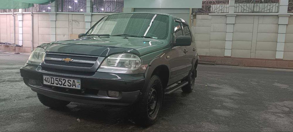 СРОЧНО Продаётся шевролет Нива 1.7 л, Бензин/ГАЗ, МКПП, Полный (4WD)