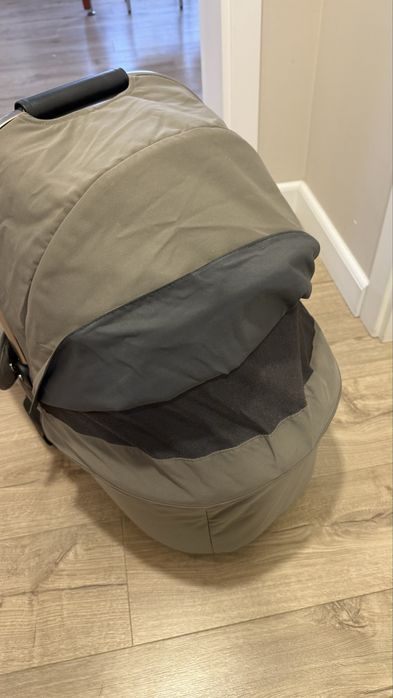 Кош за новородено на mamas and papas