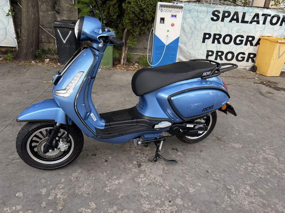 Scuter benzina de vanzare