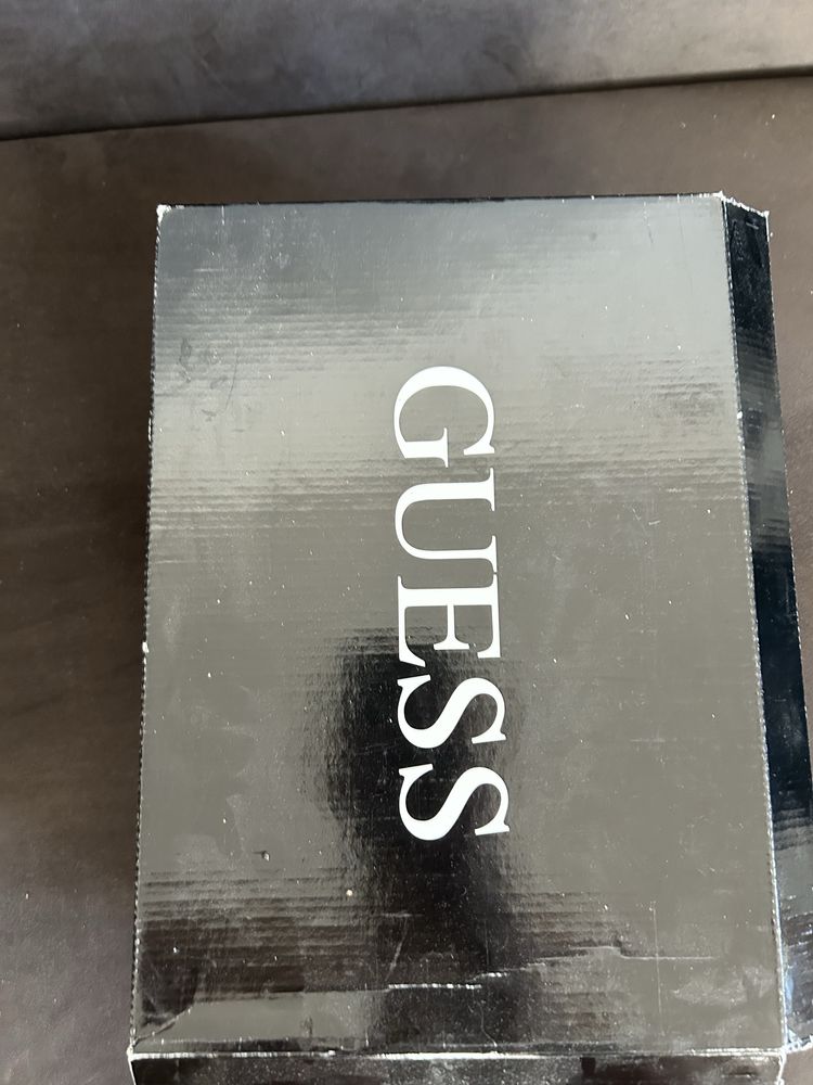 Спортно елеганти обувки Guess