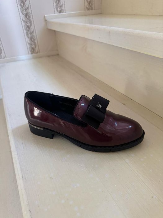 Продам новые туфли