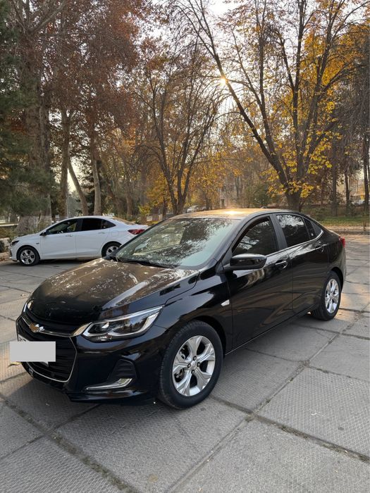 Onix premier sotiladi