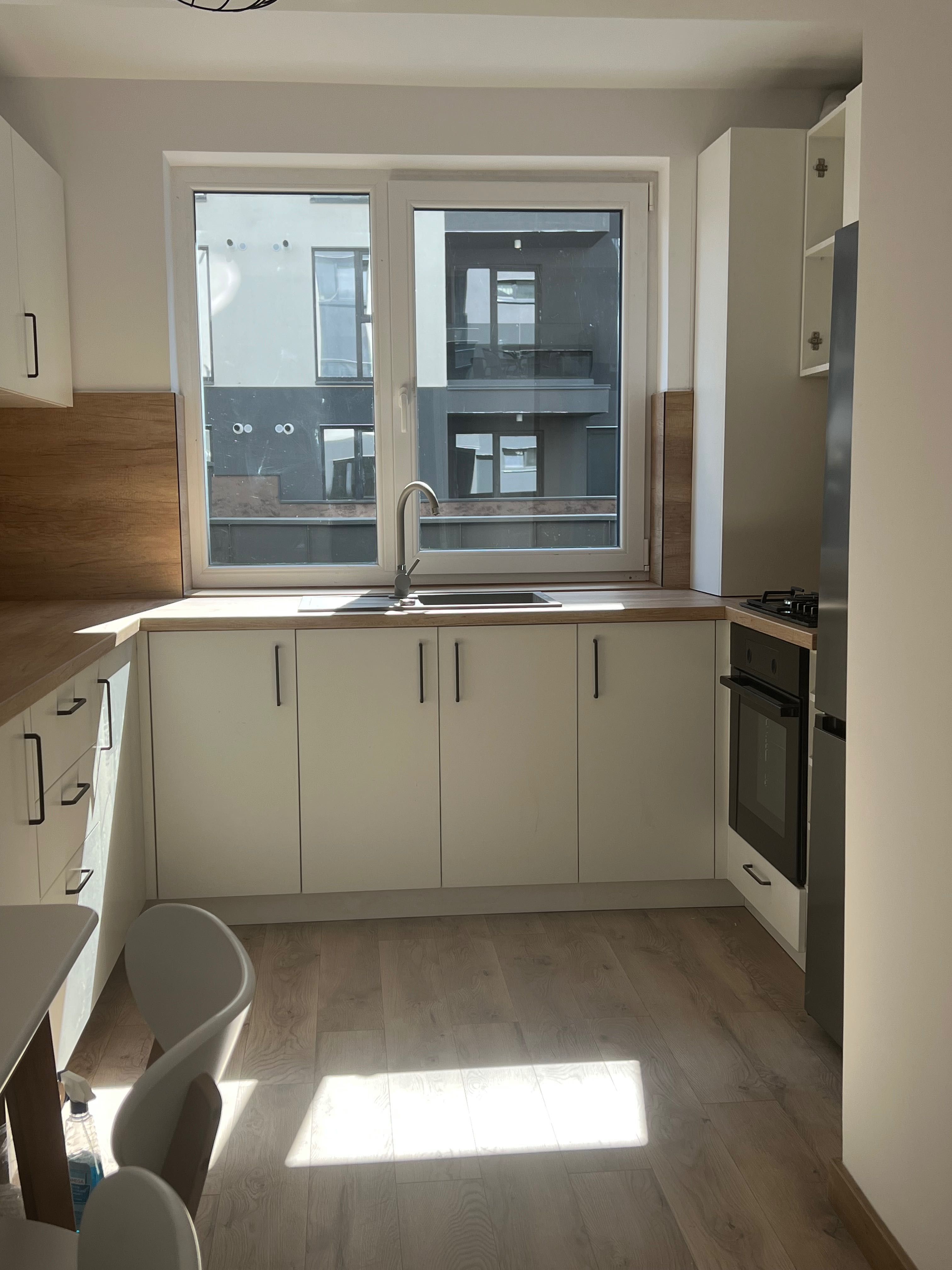 Apartament de închiriat bloc nou zona Iulius Mall