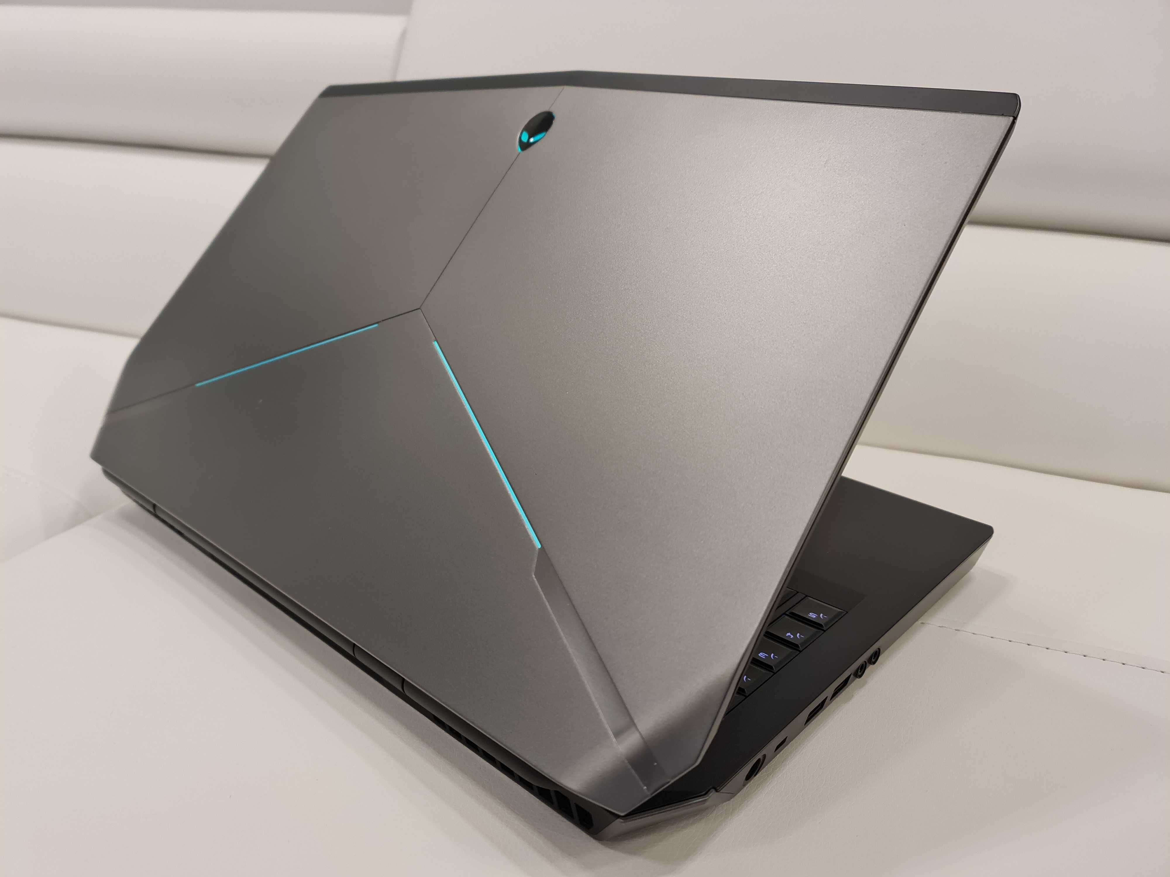 Laptop gaming alienware 17,3" ,intel core i7 ,video 8 gb, ram 32 gb