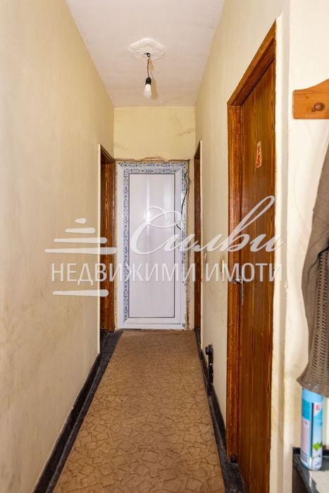 Тристаен апартамент - кв. Тракия!