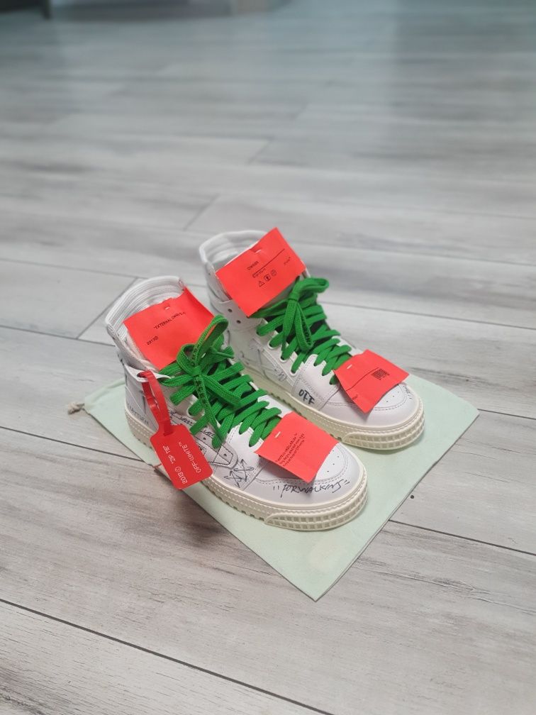 Vând OFF-WHITE Court 3.0