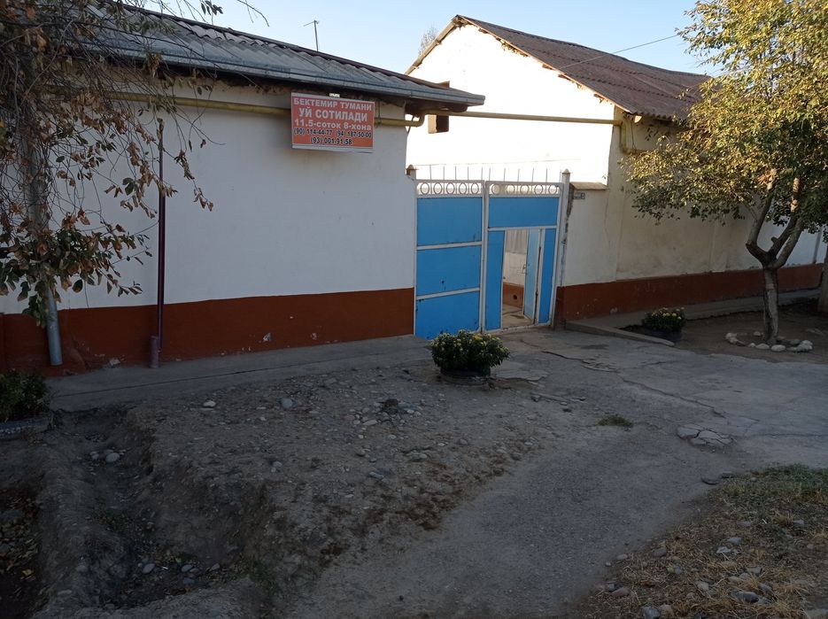 Uy sotiladi  12 so'tik, eski kuybishev, xozirgi zabardast mahallasi