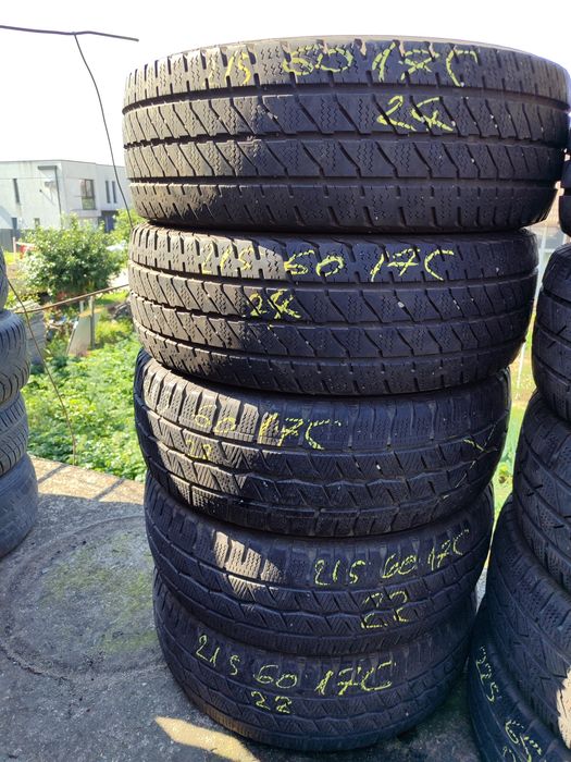 Vând cauciucuri 225 65 R16C și 215 60 R17C