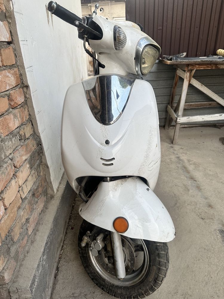 Продам скутор (мопед) jog
