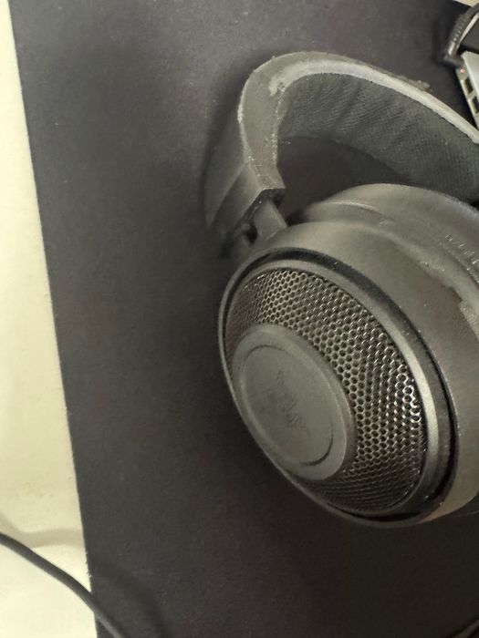 Vand mouse + casti RAZER, mouseul- Bazilik v3 si castile- Kraken