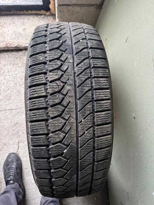 Шина 215/60/16 почти новый комплект