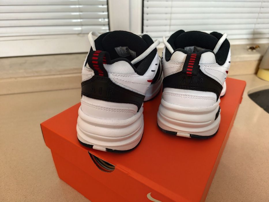 Оригинални маратонки Nike Air Monarch IV чисто нови