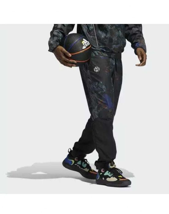 Анцузи  Adidas и EA7 и две фланелки