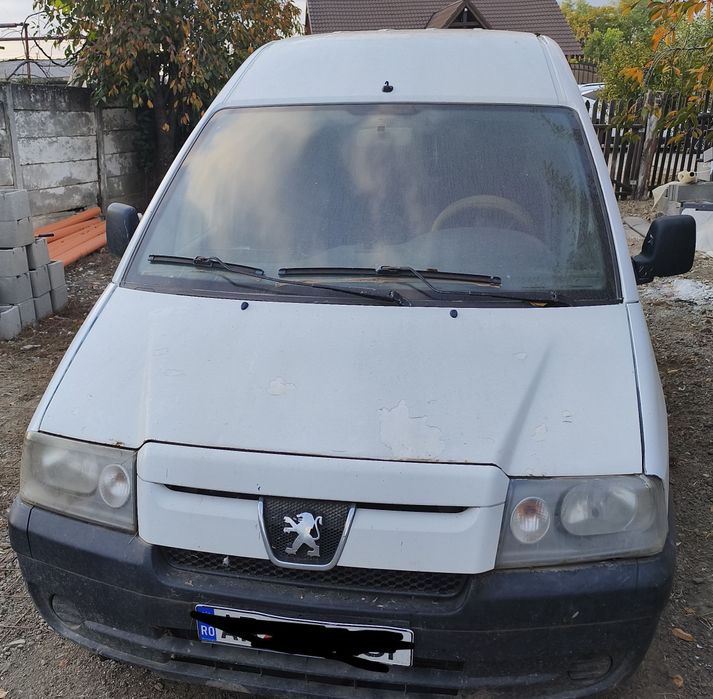 Vând schimb Peugeot expert.