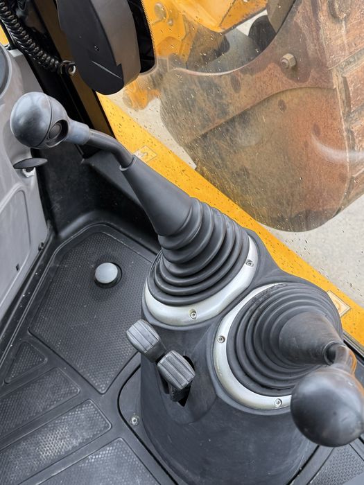 Buldoexcavator jcb 3cx