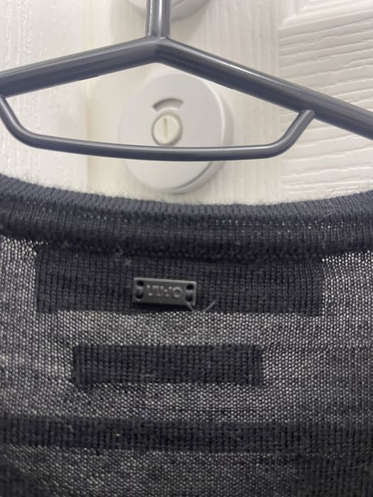 Pulovere  Hugo Boss si Liu Jo din lana virgina